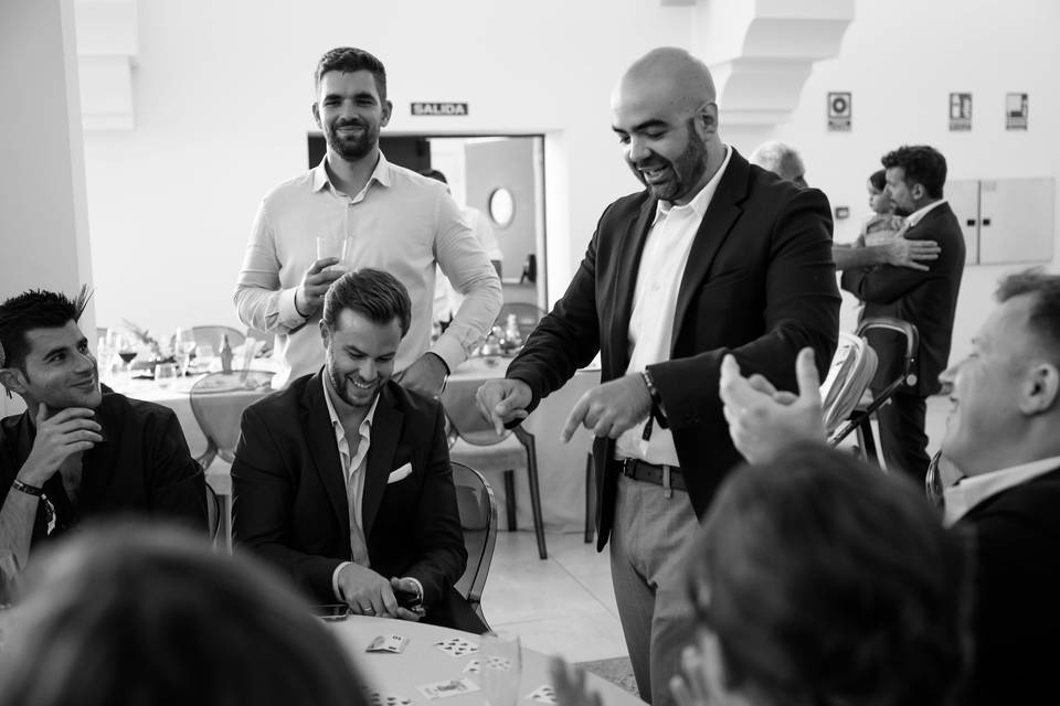 Magia durante el cóctel