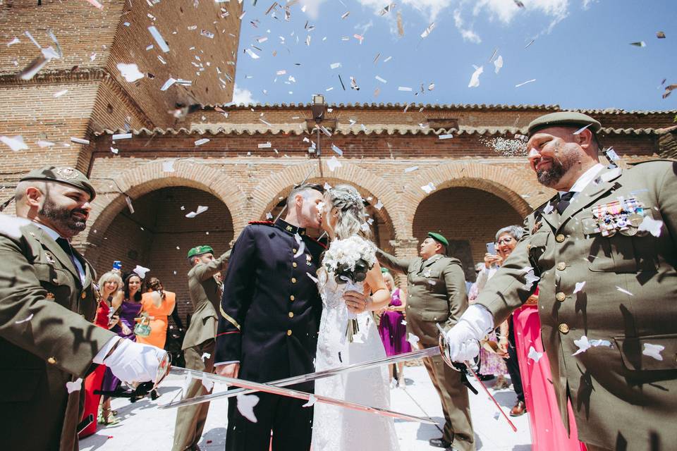 Salida de los novios