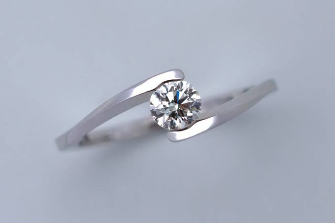 Solitario oro blanco diamante