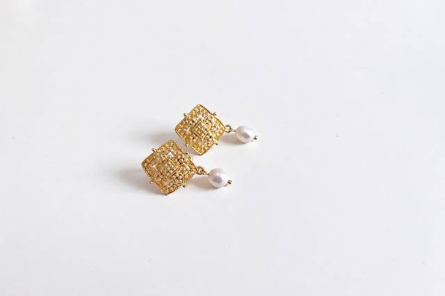 Pendientes baño oro 18k.