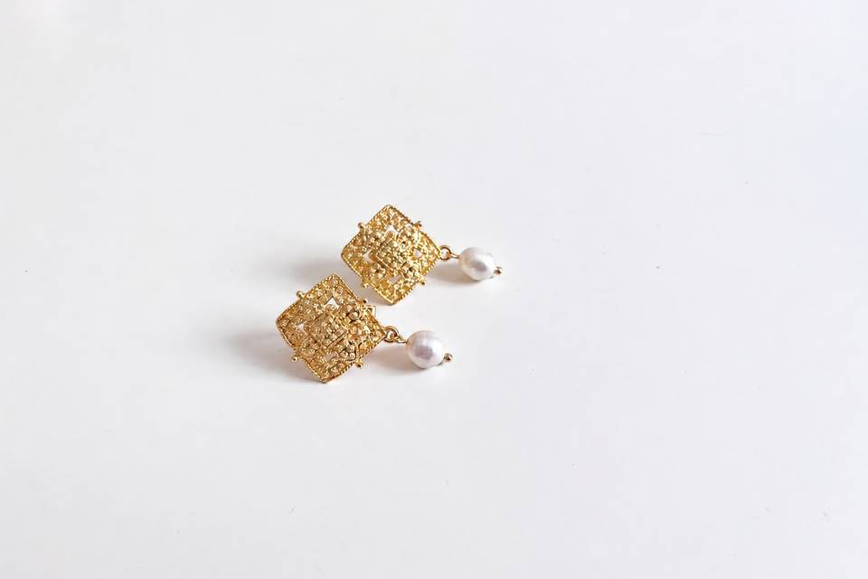 Pendientes baño oro 18k.