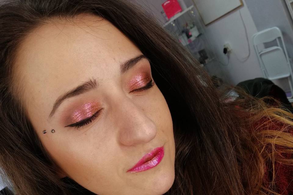Maquillaje en tonos rosados