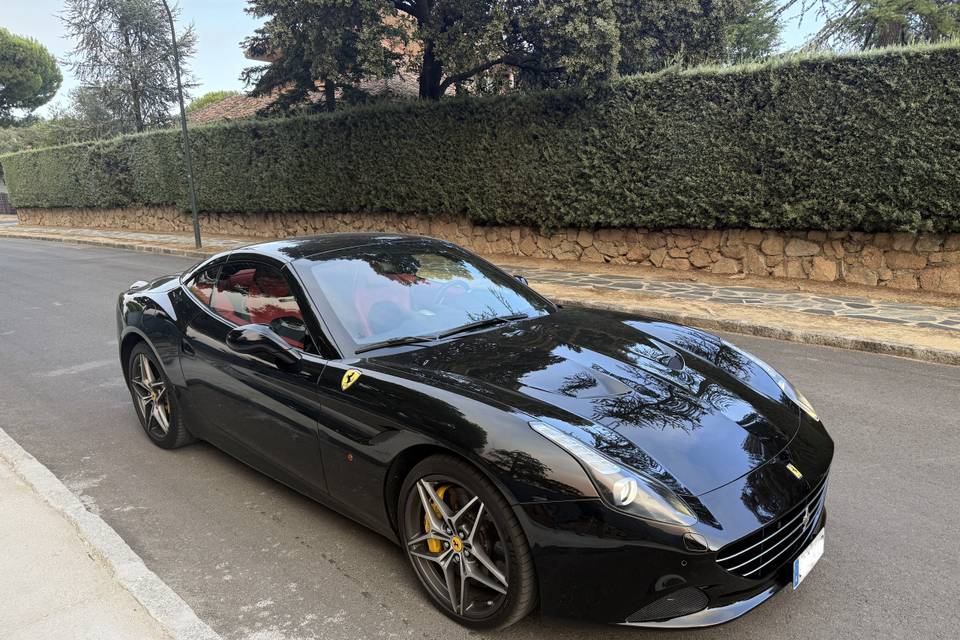 Ferrari California T 6