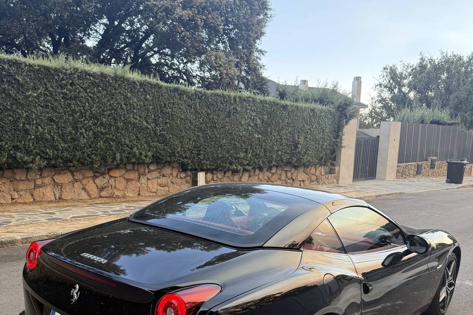 Ferrari California T 8