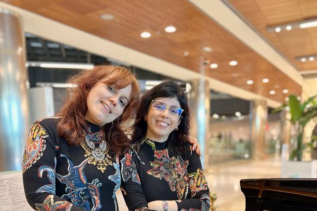 Tania (Voz) y Chus (piano)