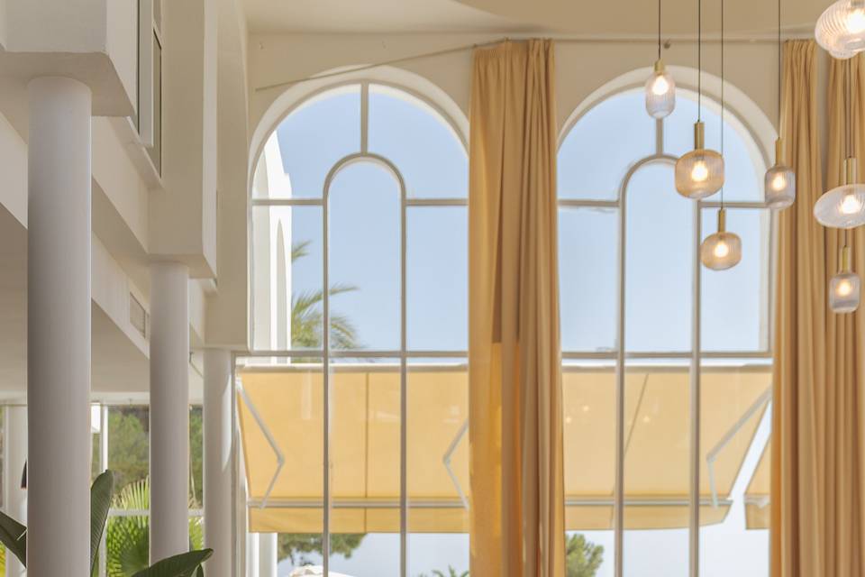 Salon vista al mar