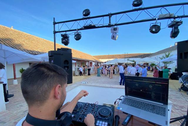 Chris DJ