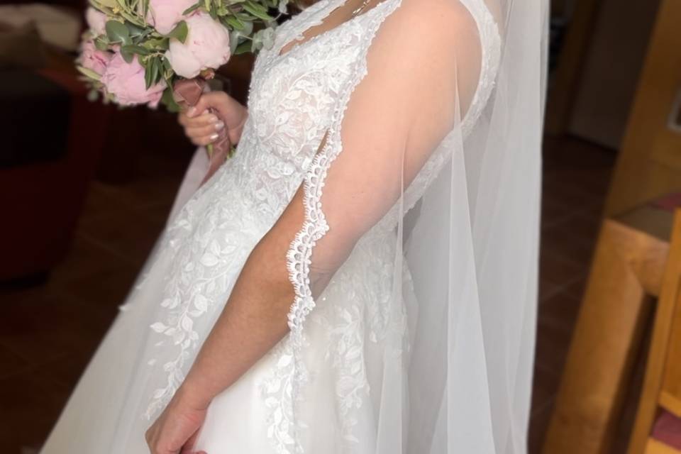 Sara, novia radiante