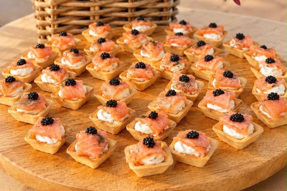 Tartalera de salmón con perlas