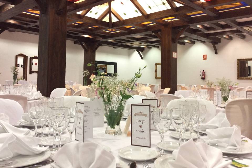 Salón montado para boda