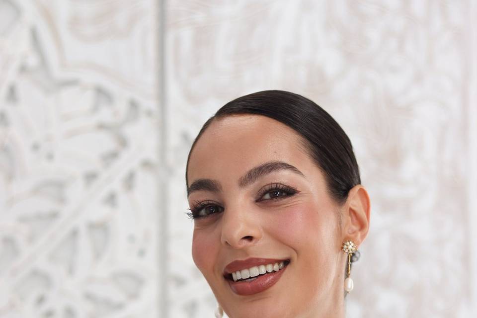 Maquillaje y peinado