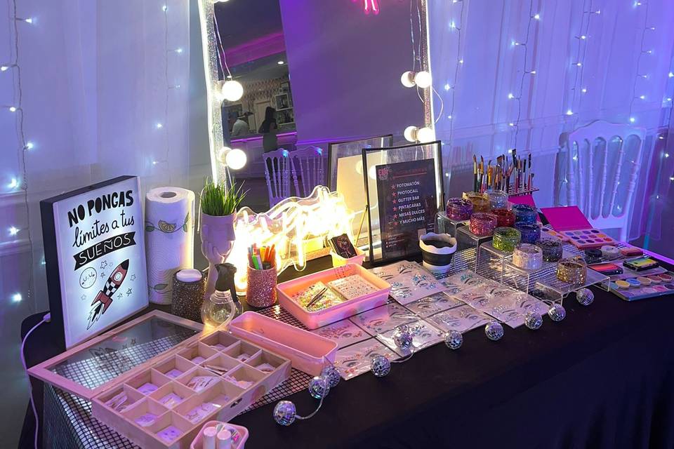 GLITTER BAR