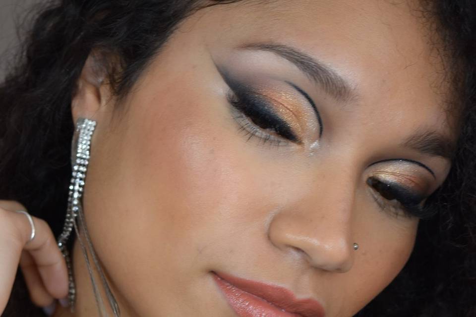 Maquillaje para evento.