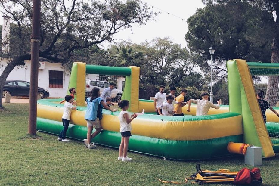 Servicio de futbolín humano