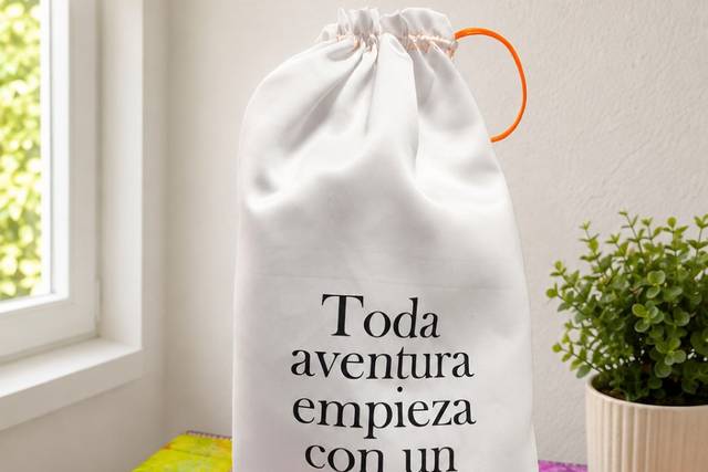 Bolsa con cierre de cuerdas