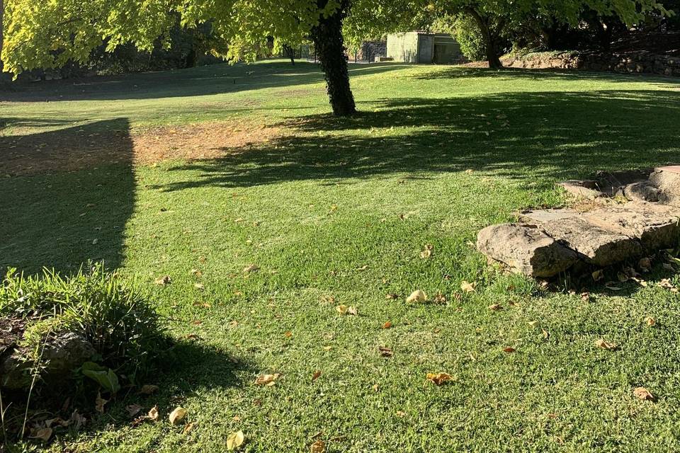 Amplios jardines