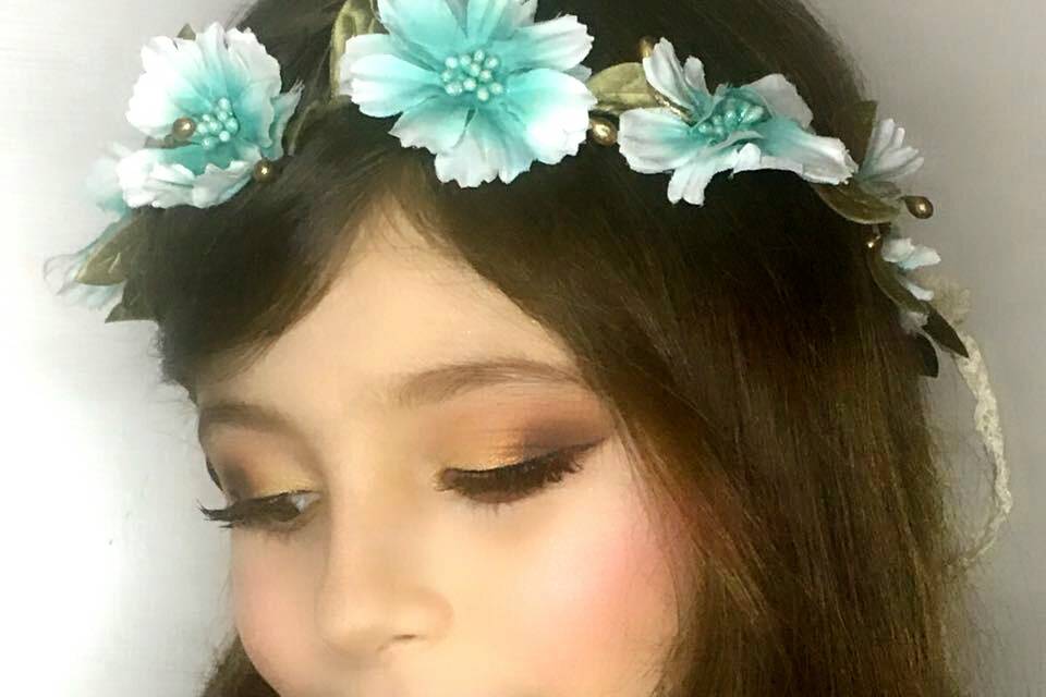 Gold Makeup