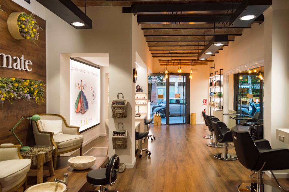 Salón peluquería, manicura