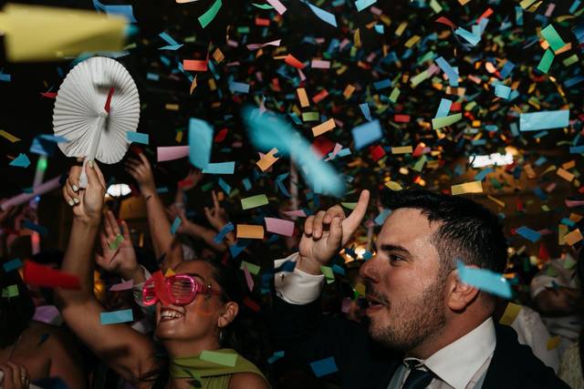 Momento confeti