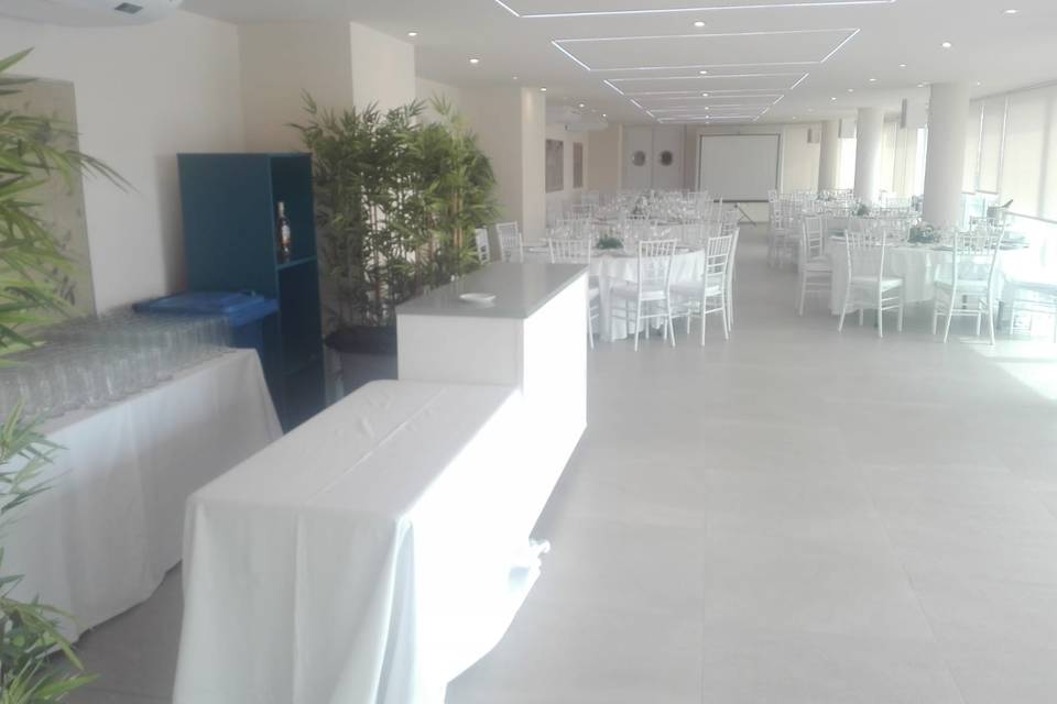 Giraldilla barra y comida