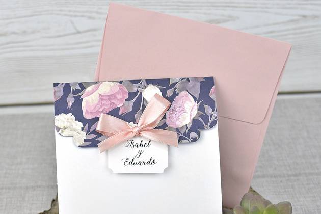 Invitación de boda romántica