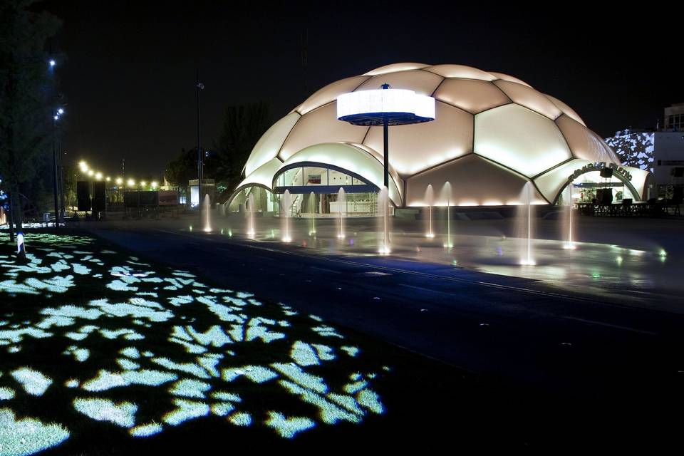 La Cúpula de noche