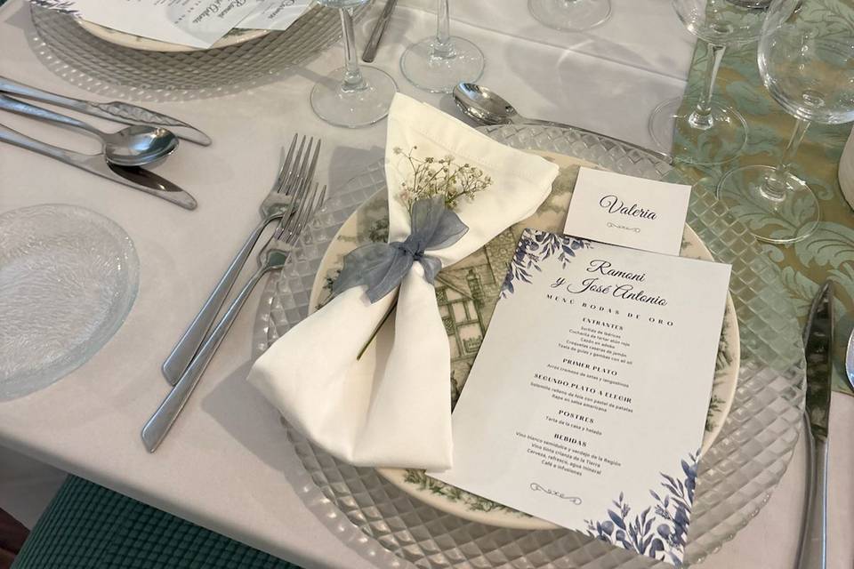 Detalle mesas bodas de oro