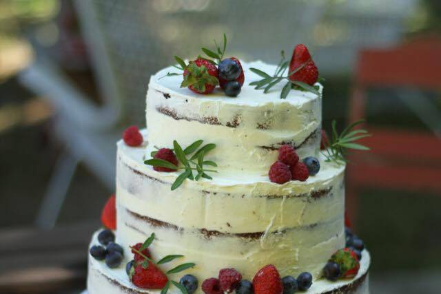 Naked cake