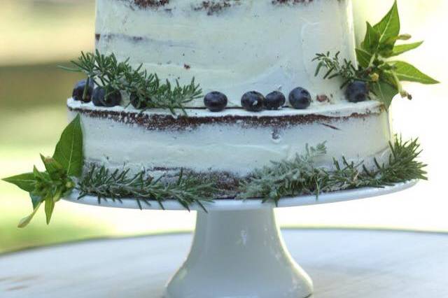 Naked cake