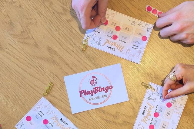 Jugando en mesa PlayBingo