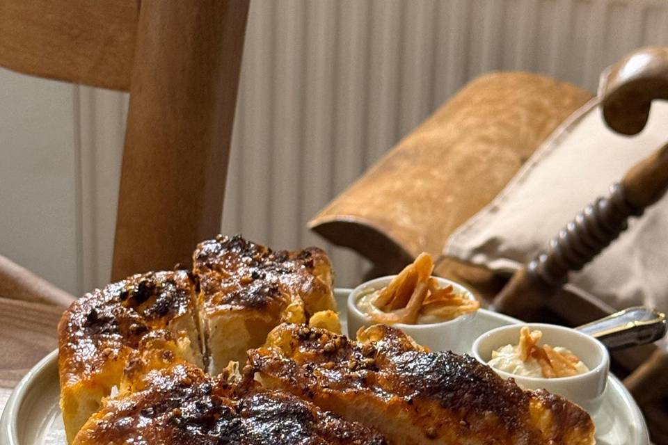 Focaccia ajo confitado