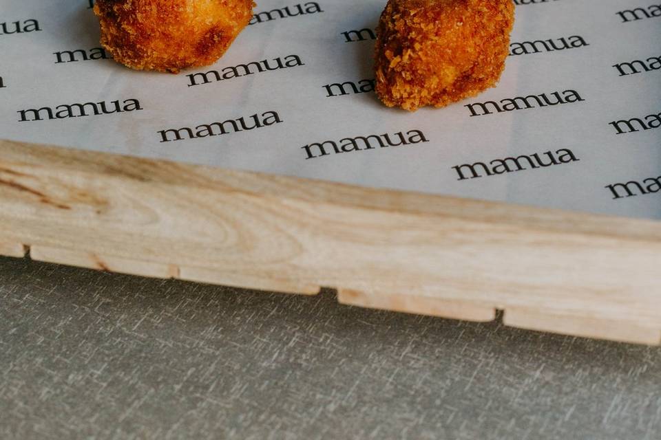 Croquetas de pull pork-achiote