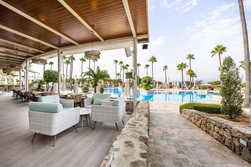 Pool Bar