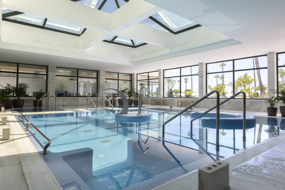 Zona Piscina Climatizada