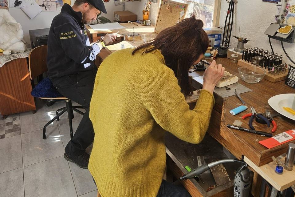 Pareja en el taller