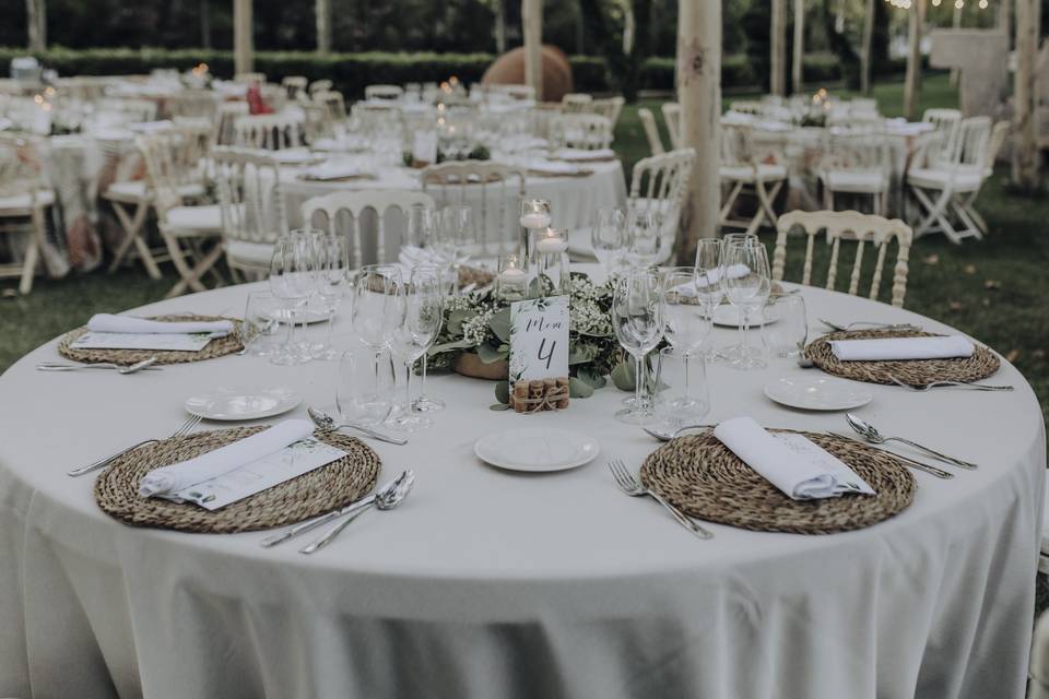 Cena en el jardín