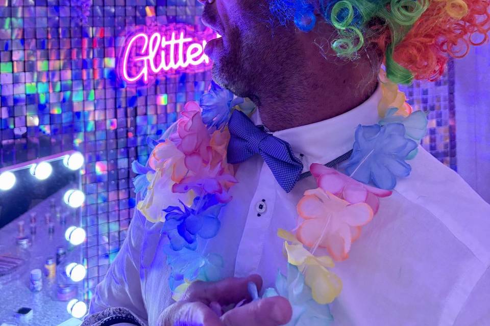 Glitter Bar