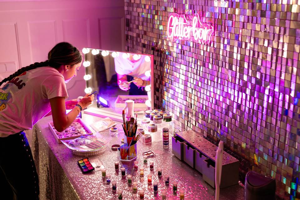 Glitter Bar