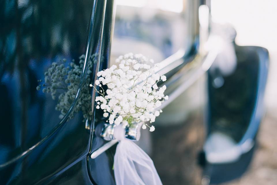 Adorno del coche de la novia