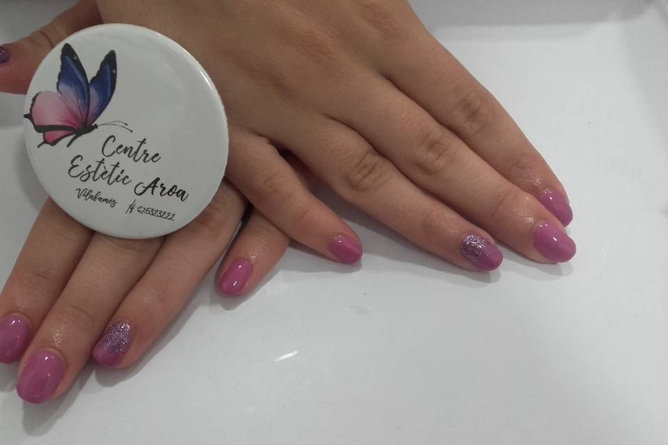 Manicura y pedicura a conjunto