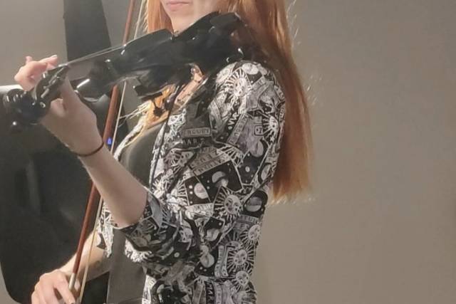 Liz Violinz