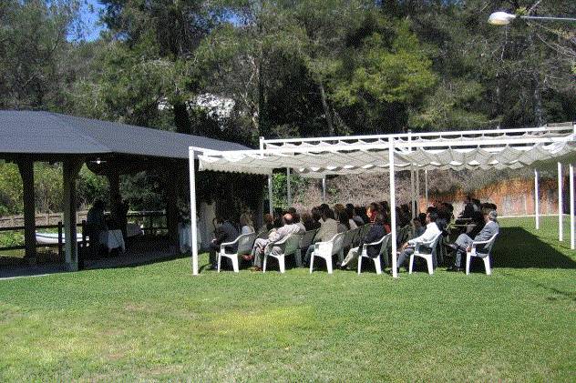 Boda en el jardín.GIF