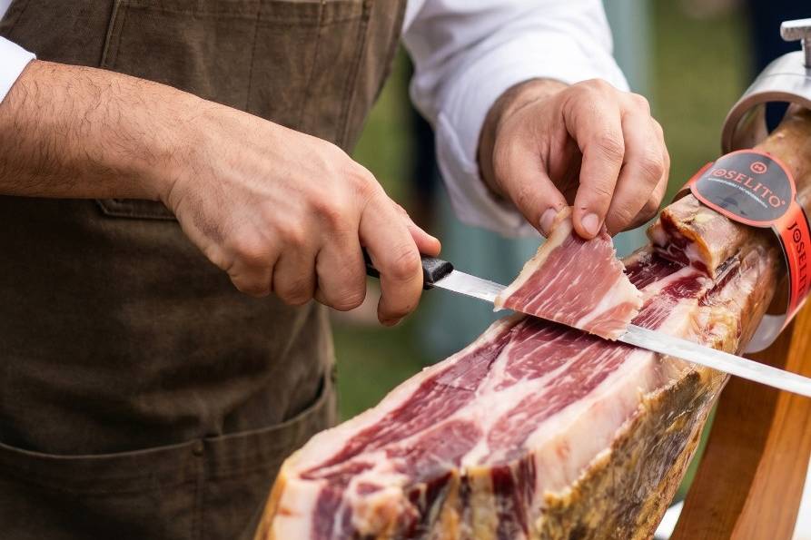 El arte de cortar jamón