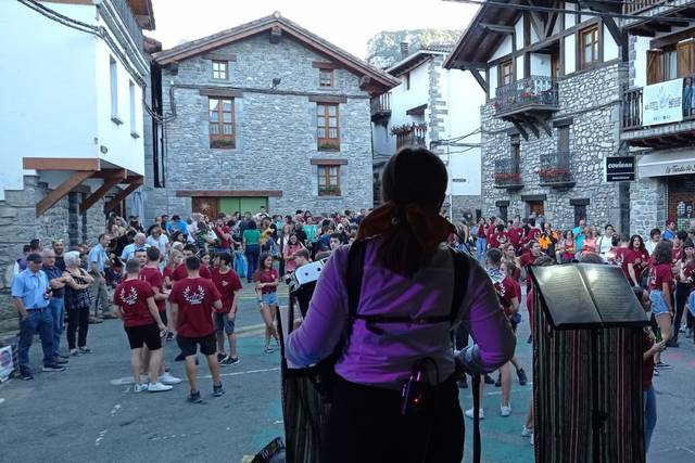 También tocamos en fiestas