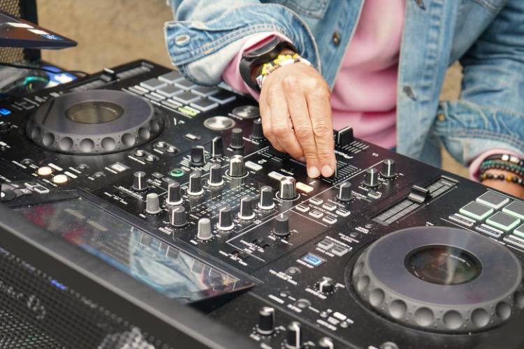 Música y DJ
