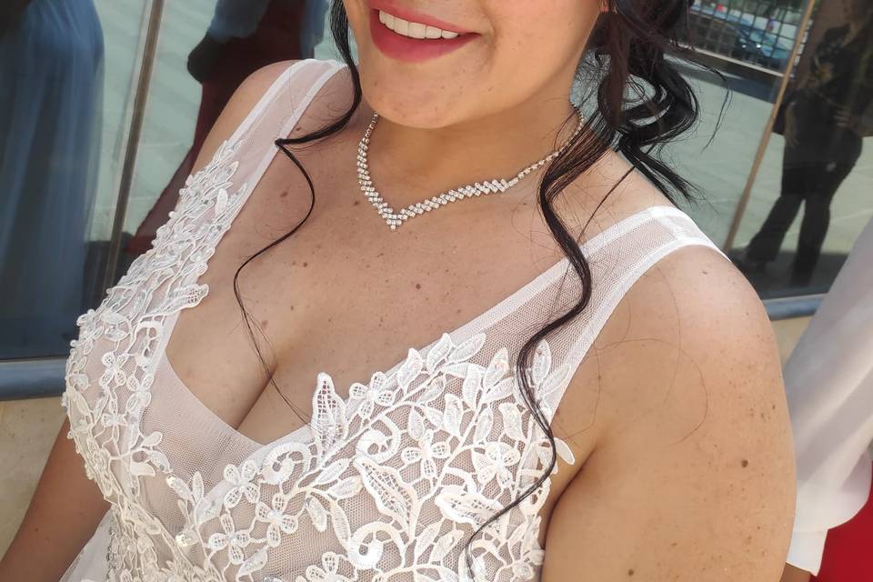 Soft make up bride