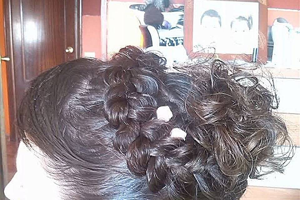 Trenza lateral con recogido al