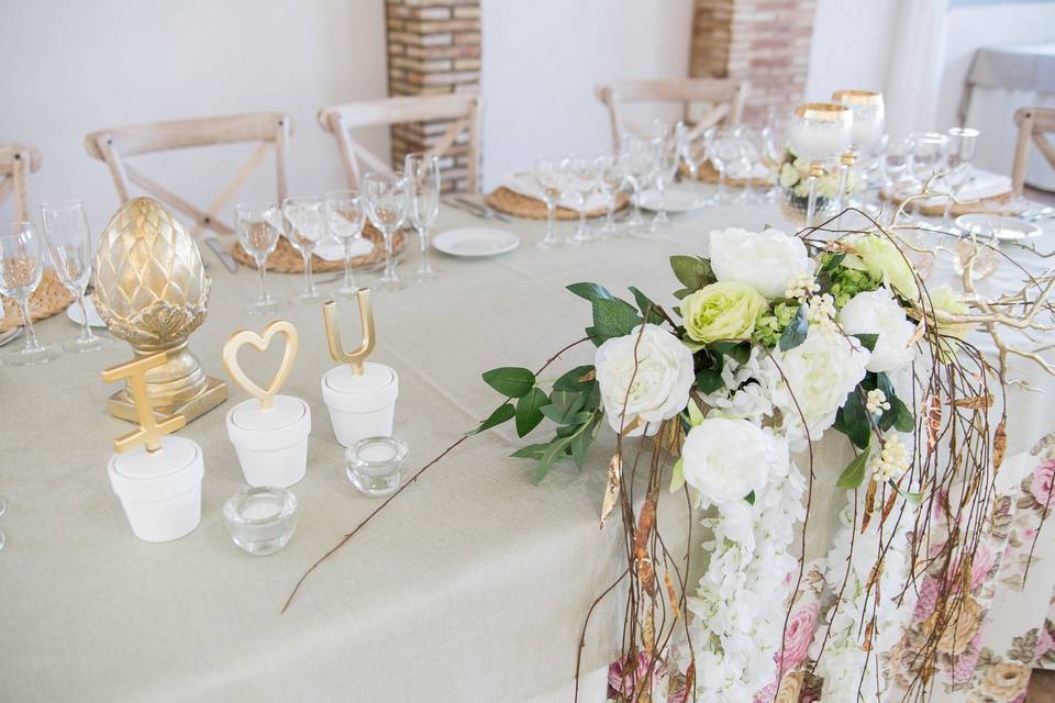 Detalles de la mesa de novios