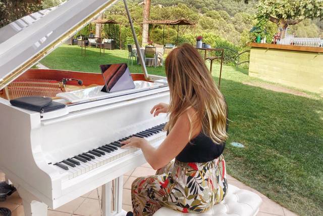 Piano de cola en ceremonia