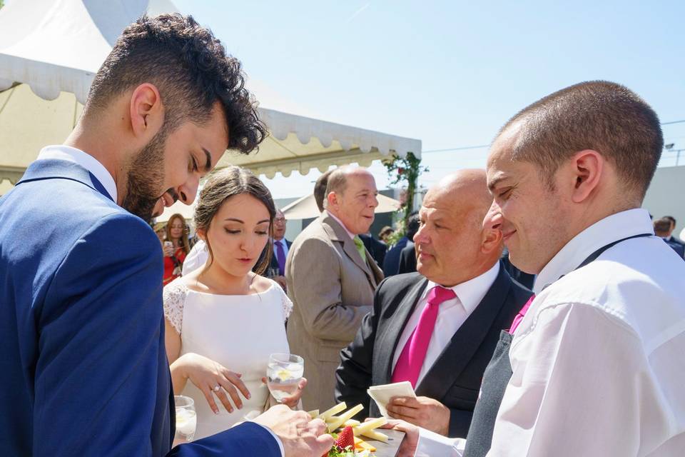 Boda en sala y jardín f